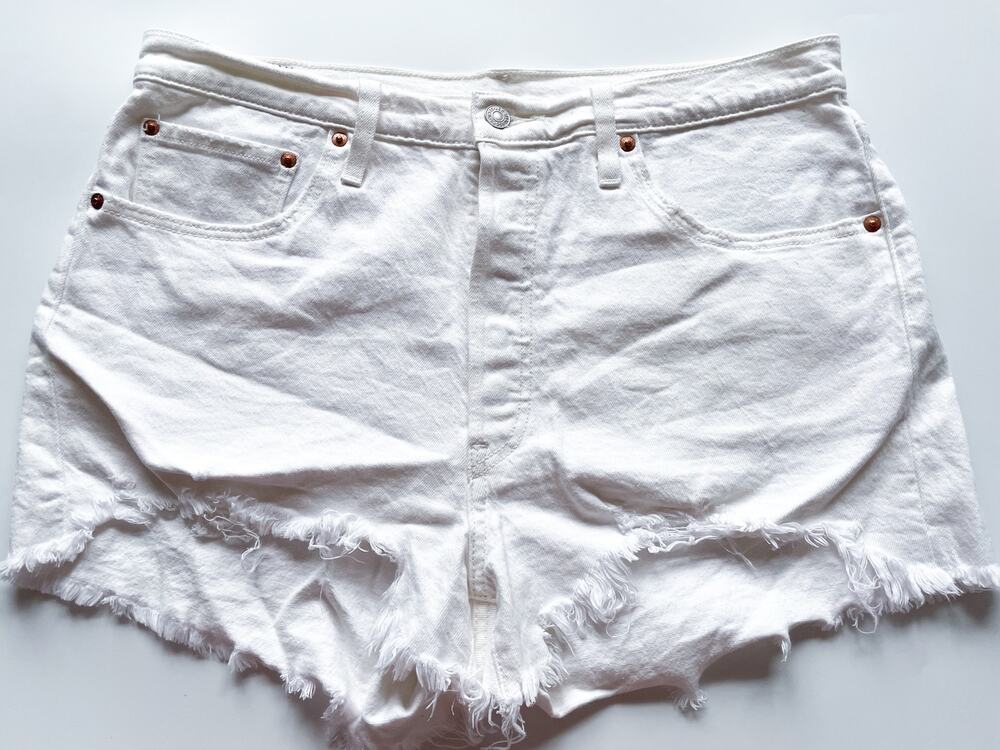 Women's Levi's 501 White Cut-off Denim Jean Shorts Size 33